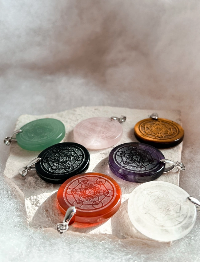 pendente in pietra + cubo di metatron